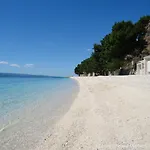 Dvorski Baška Voda