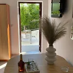 Dvorski * Baška Voda