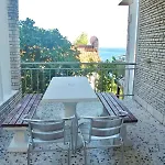 Dvorski Baška Voda
