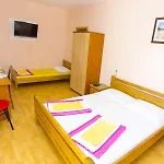 Dvorski * Baška Voda