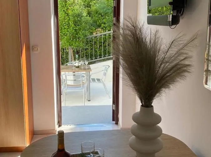 Dvorski * Baška Voda