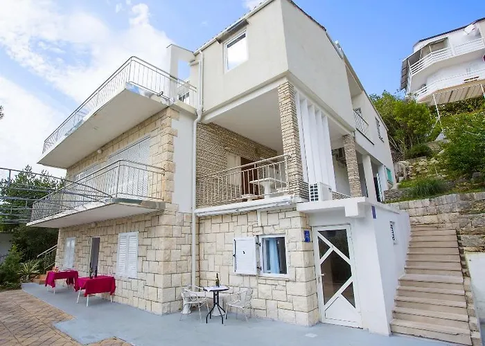 Dvorski * Baška Voda