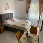 Dvorski Apartmán *