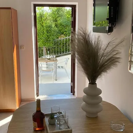 Dvorski * Baška Voda