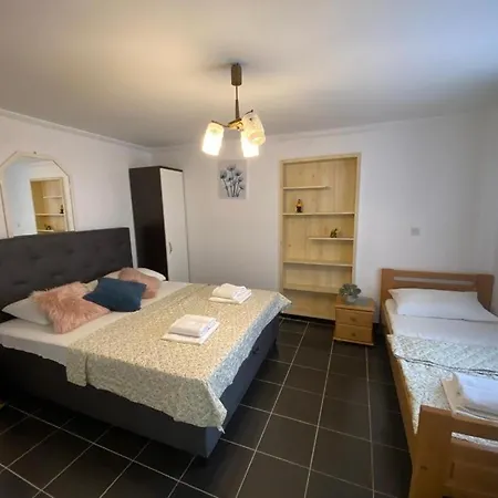 Dvorski Apartman Baska Voda
