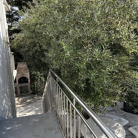 Dvorski * Baška Voda