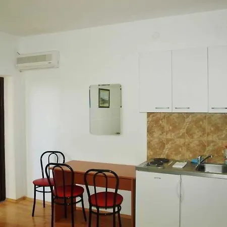 Apartman Dvorski Baska Voda
