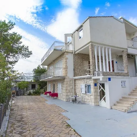 Dvorski Apartamento Baška Voda