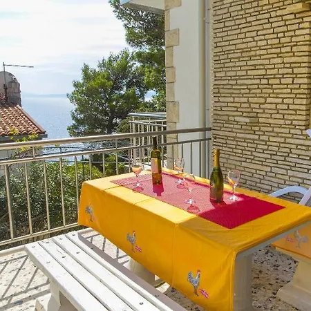 Dvorski * Baška Voda