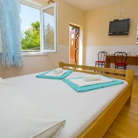 Dvorski * Baška Voda