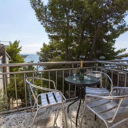 Dvorski * Baška Voda