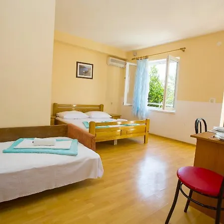 Dvorski * Baška Voda