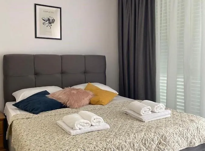 アパート Dvorski