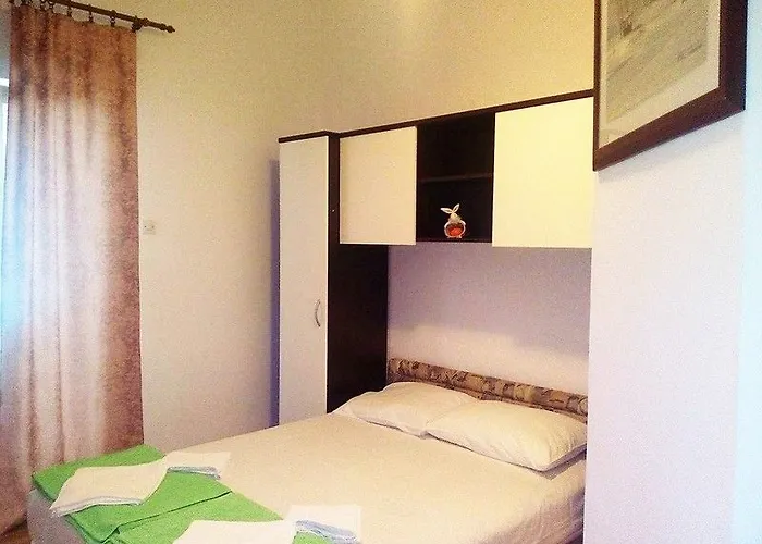 Dvorski 巴什卡沃达