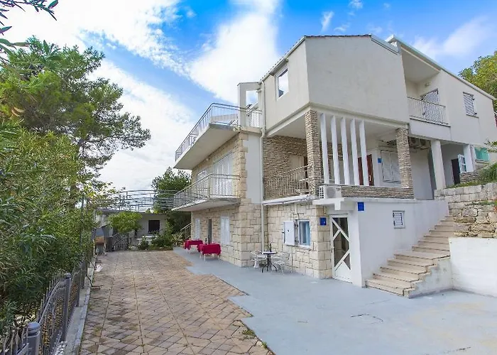 Dvorski アパート Baška Voda