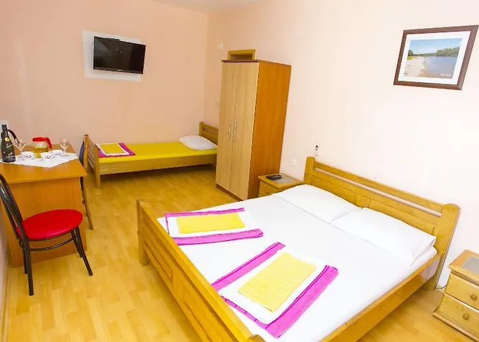 Dvorski * 巴什卡沃达